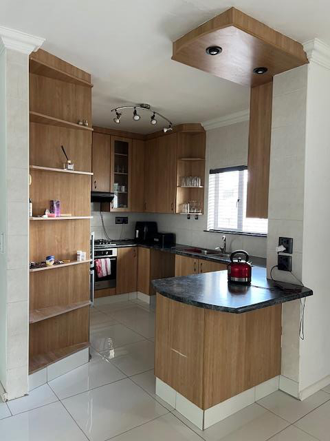 To Let 4 Bedroom Property for Rent in Kabega Park Eastern Cape